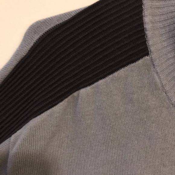 Kenneth Cole sweater Large like new!! - Picture 3 of 6